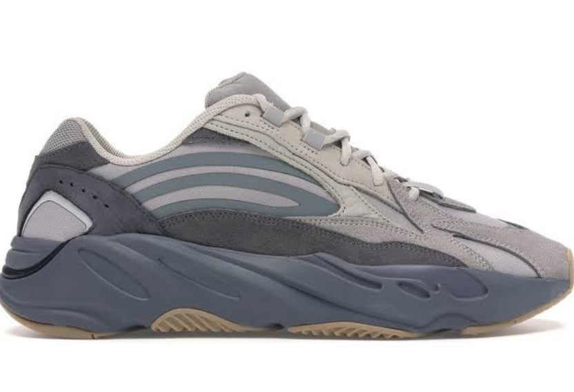 YEEZY 700 'TEPHRA'