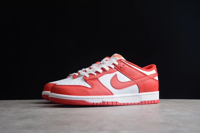 Nike Dunk 'Vintage Red'